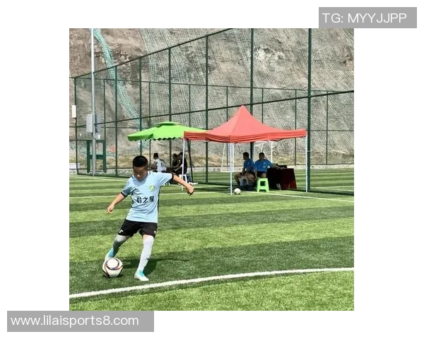 优贝足球引领青少年足球热潮助力孩子们健康成长与全面发展